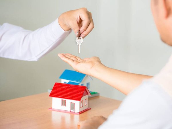 Agences immobilières PACA: Votre guide indispensable pour vendre ou acheter une propriété en PACA